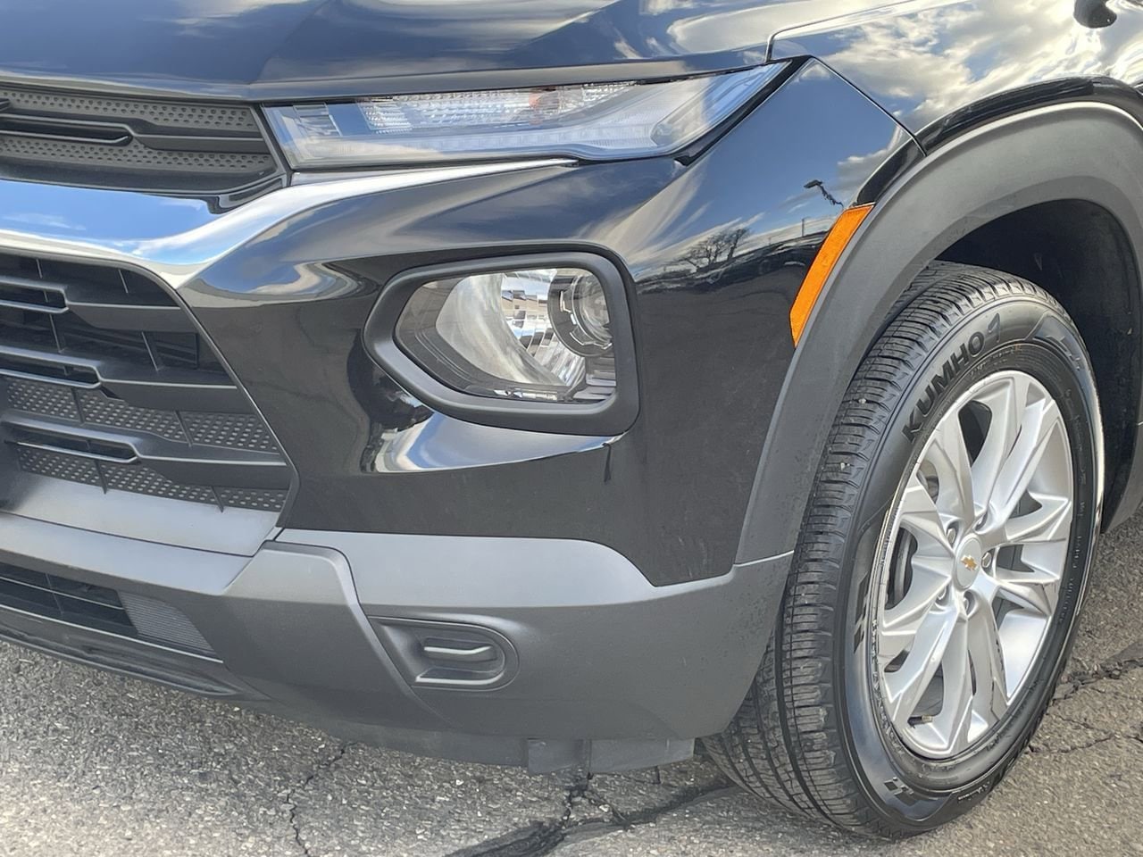 Thumbnail: 2023 Chevrolet TrailBlazer - 32