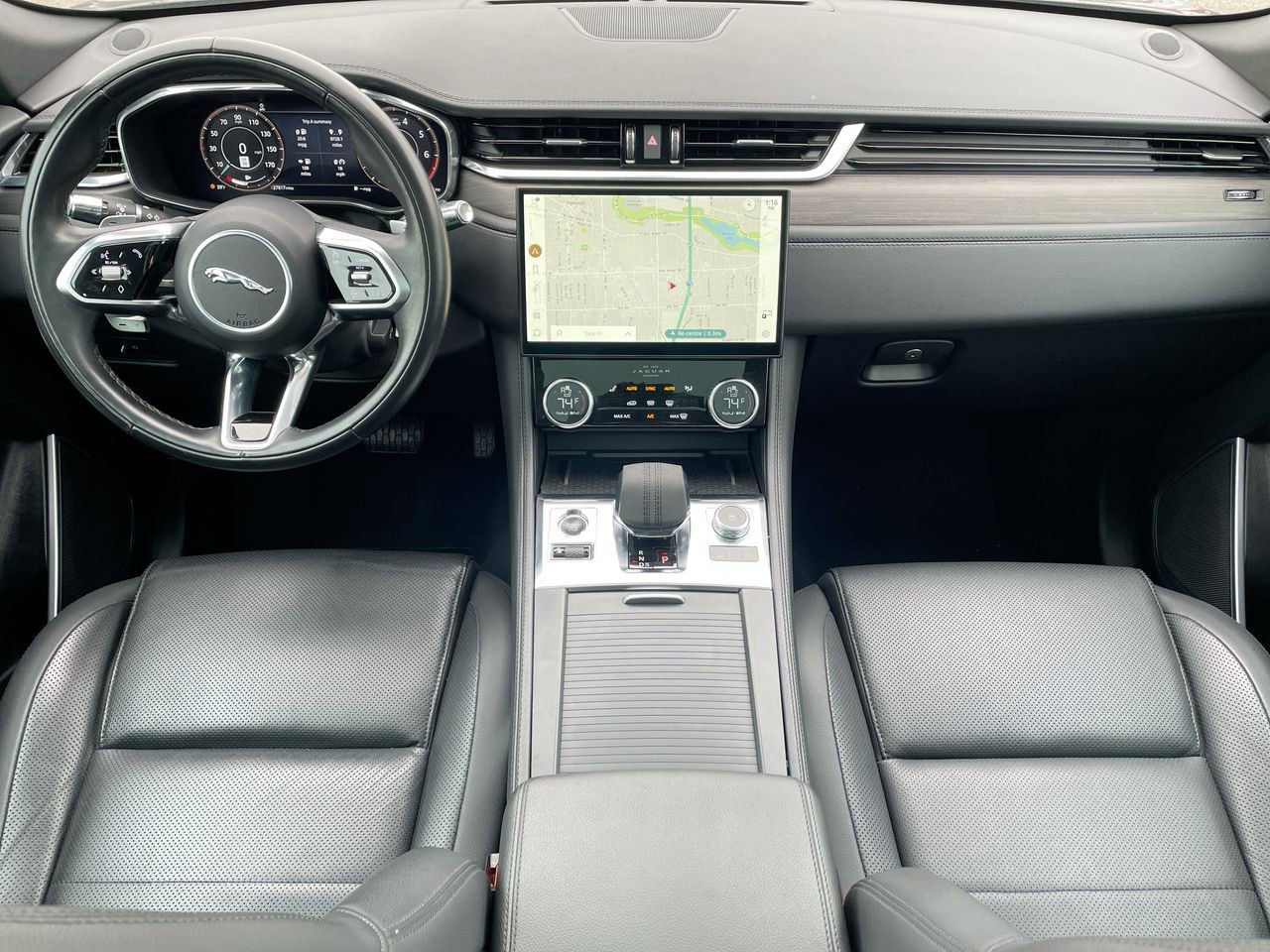 Thumbnail: 2021 Jaguar F-Pace - 25