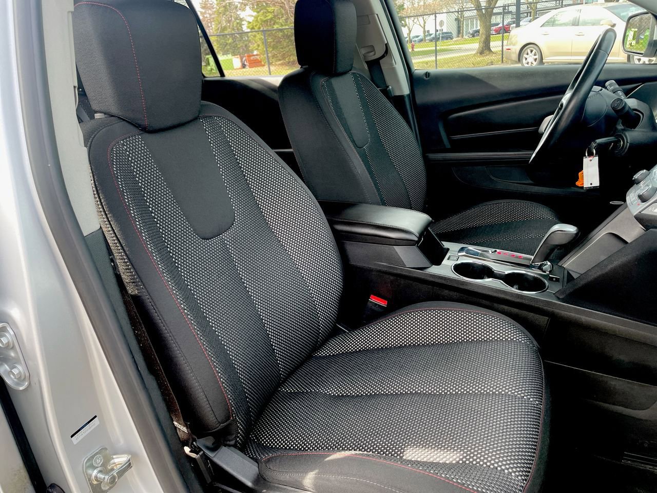 Thumbnail: 2015 GMC Terrain - 14