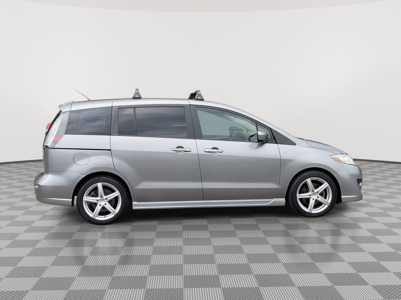 Thumbnail: 2010 Mazda Mazda5 - 9