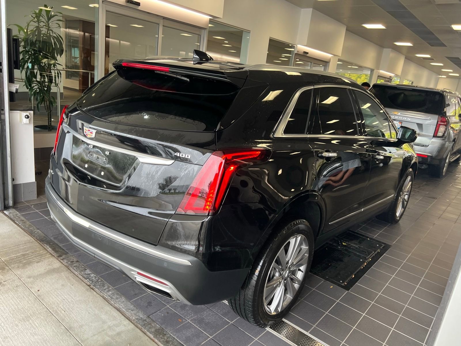 Thumbnail: 2024 Cadillac XT5 - 3