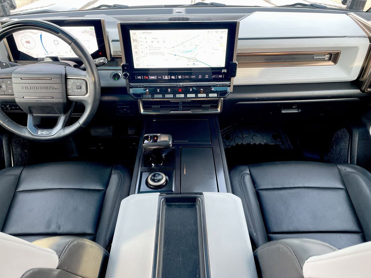 Thumbnail: 2022 GMC Hummer EV - 25