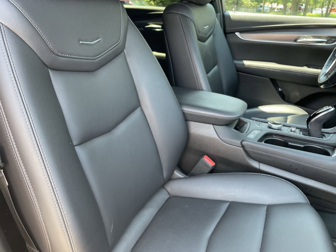 Thumbnail: 2023 Cadillac XT5 - 14