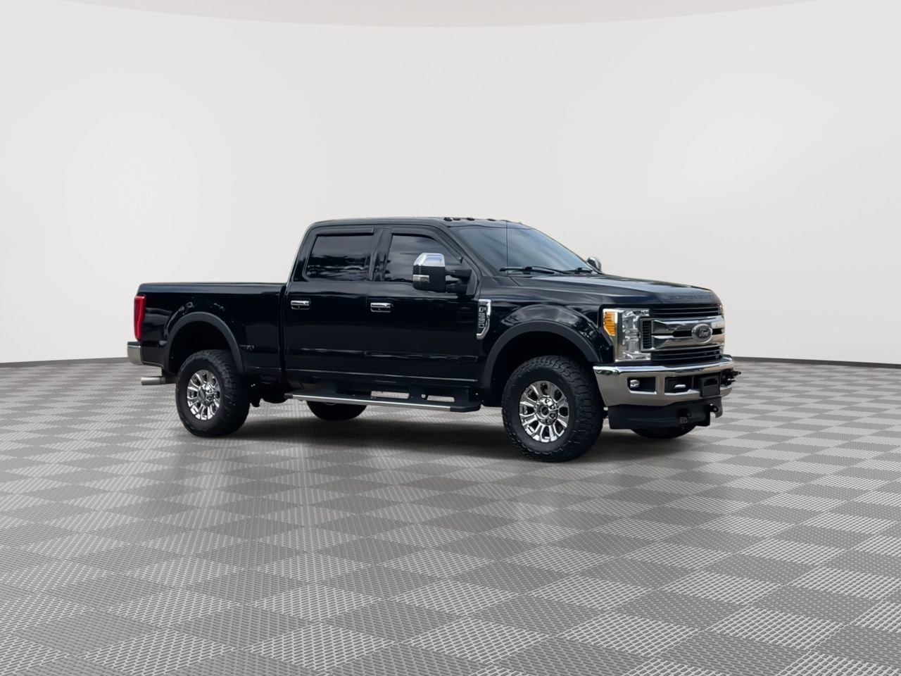 2017 Ford F-250 Lariat photo 2