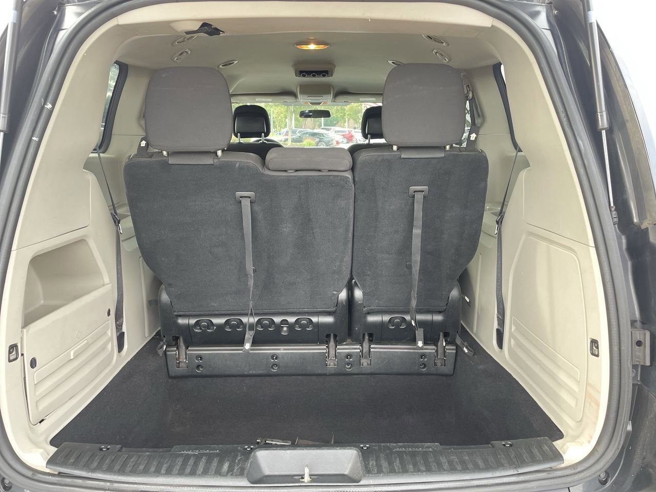 Thumbnail: 2018 Dodge Grand Caravan - 17