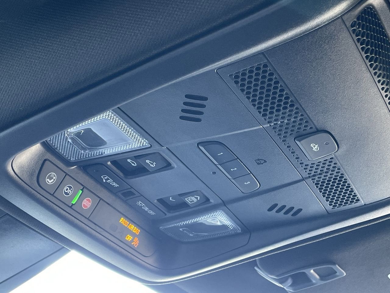 Thumbnail: 2024 Cadillac XT5 - 34