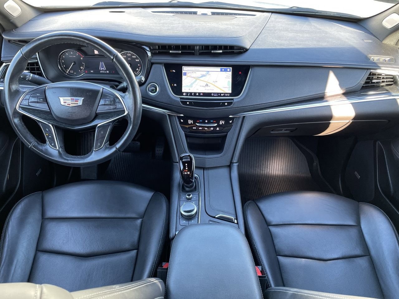 Thumbnail: 2023 Cadillac XT5 - 25