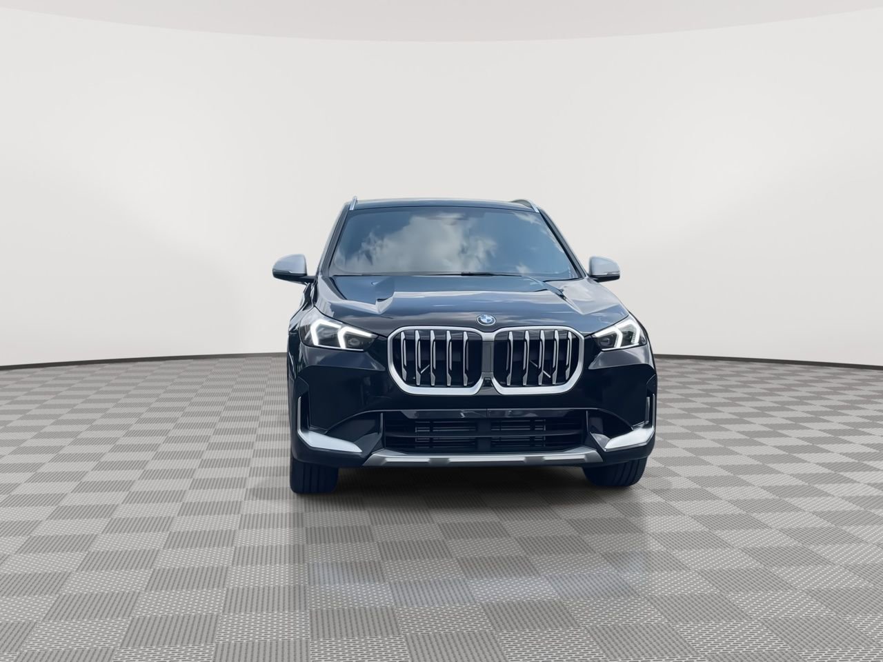 Thumbnail: 2023 BMW X1 - 3