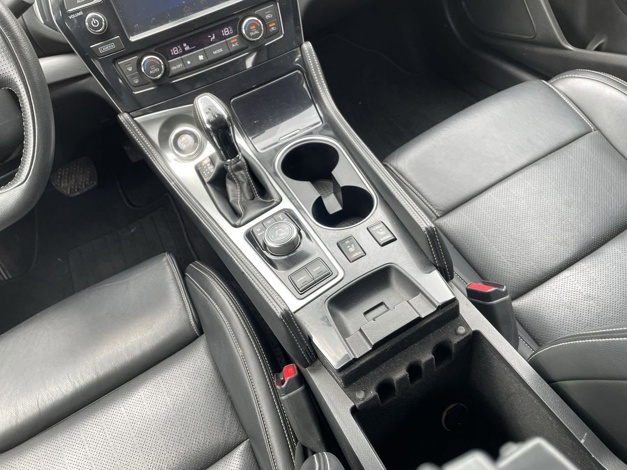 Thumbnail: 2016 Nissan Maxima - 25
