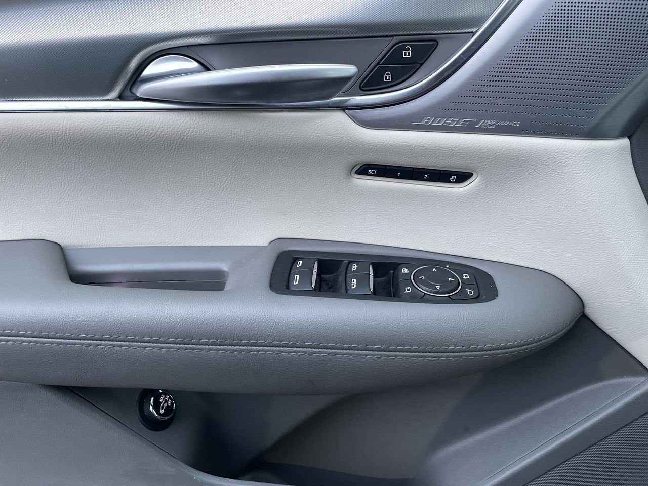 Thumbnail: 2023 Cadillac XT5 - 34