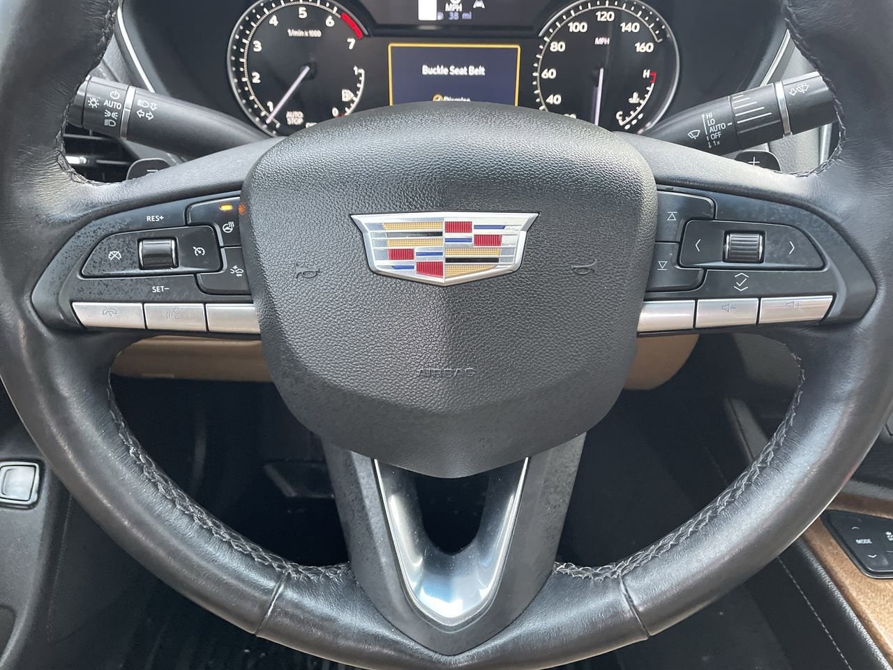 Thumbnail: 2023 Cadillac CT5 - 10