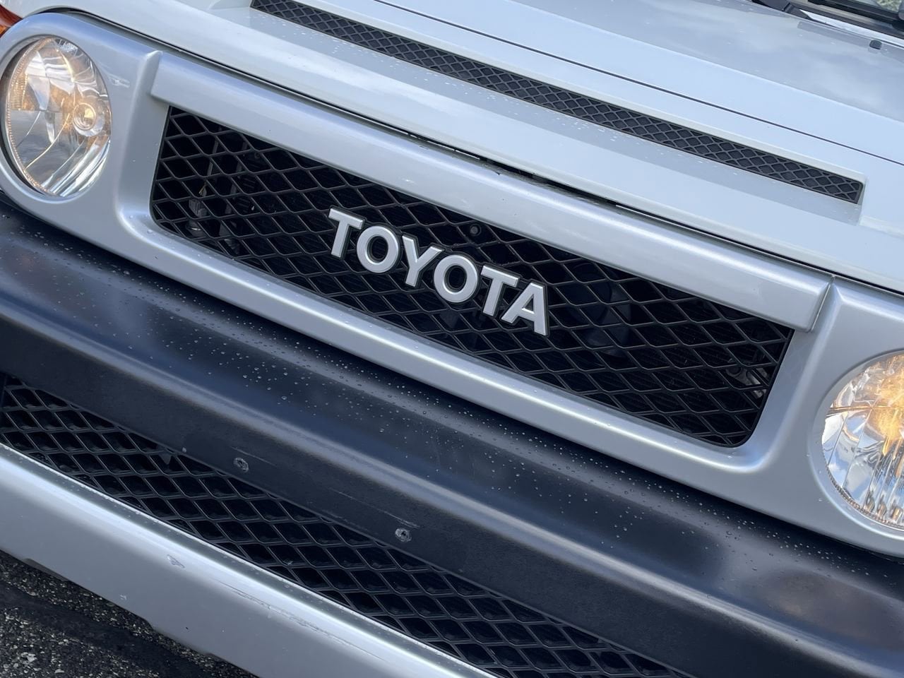 Thumbnail: 2014 Toyota FJ Cruiser - 32