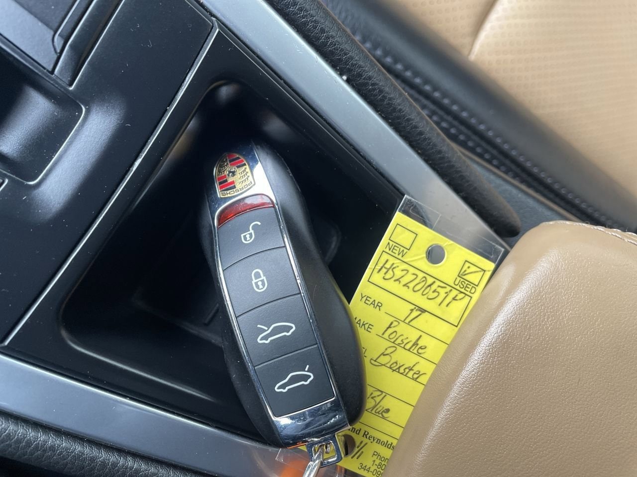 Thumbnail: 2017 Porsche 718 Boxster - 30