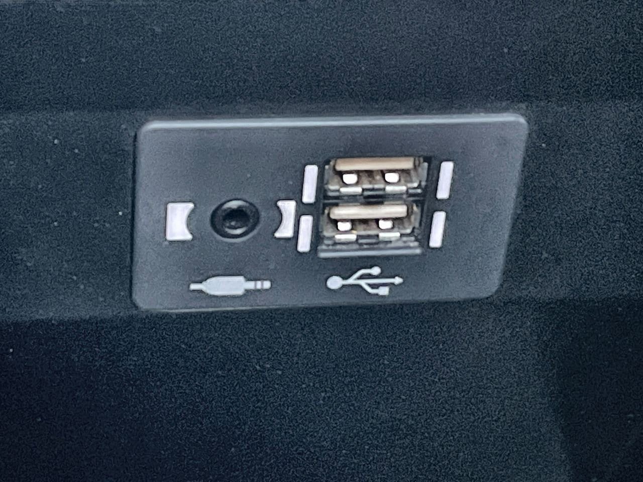 Thumbnail: 2020 Lexus UX - 26