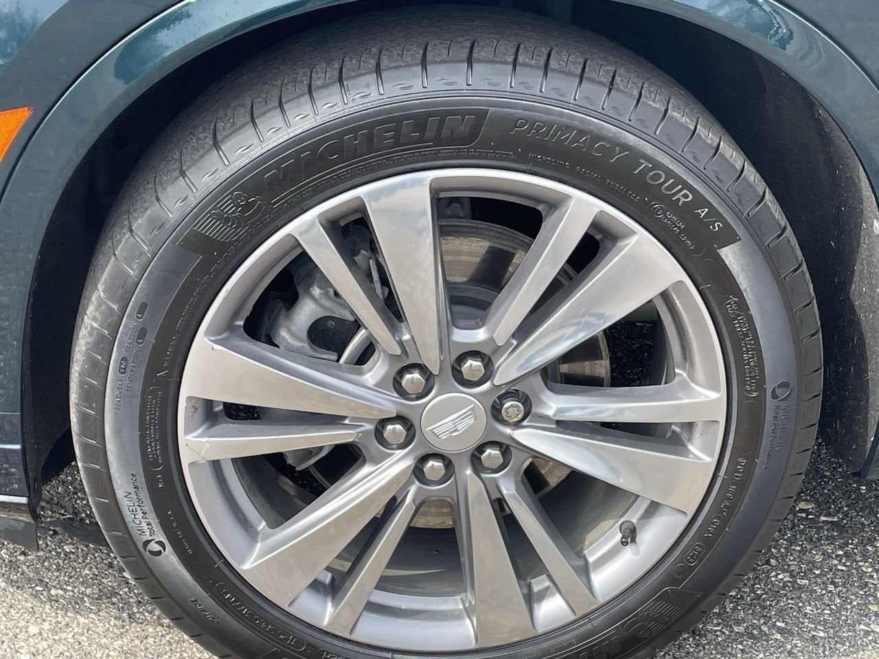 Thumbnail: 2024 Cadillac XT6 - 41