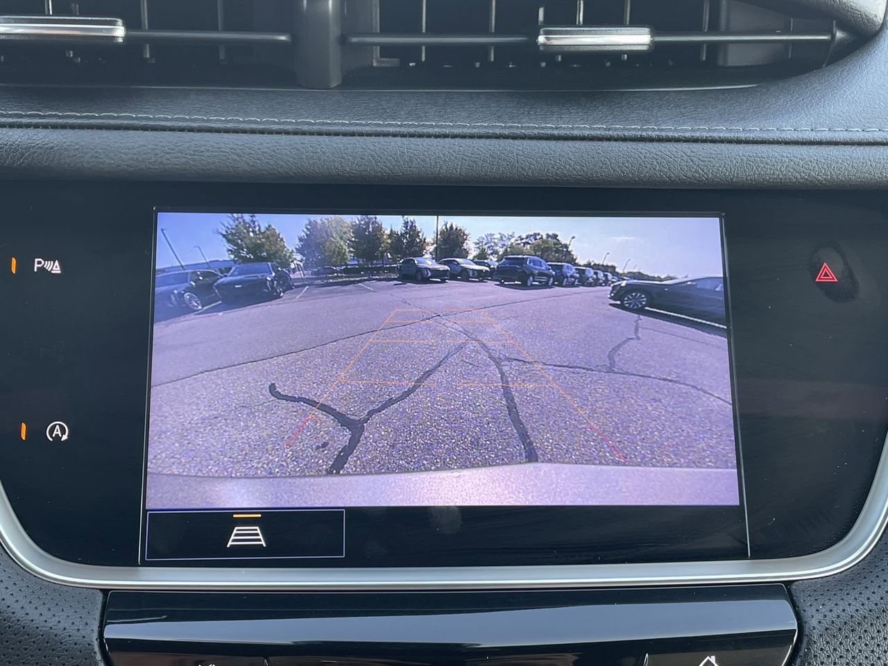 Thumbnail: 2023 Cadillac XT5 - 29