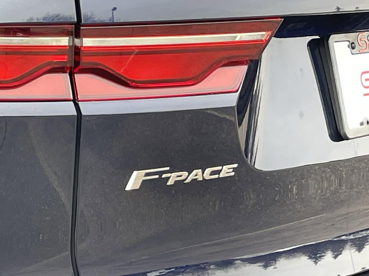 Thumbnail: 2021 Jaguar F-Pace - 39