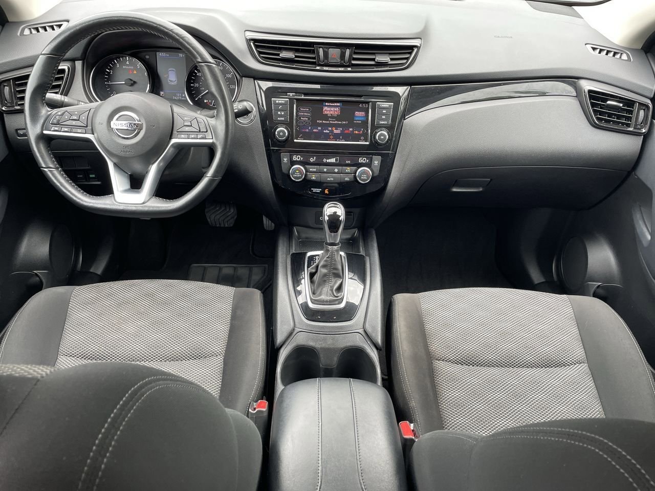 Thumbnail: 2022 Nissan Rogue Sport - 22