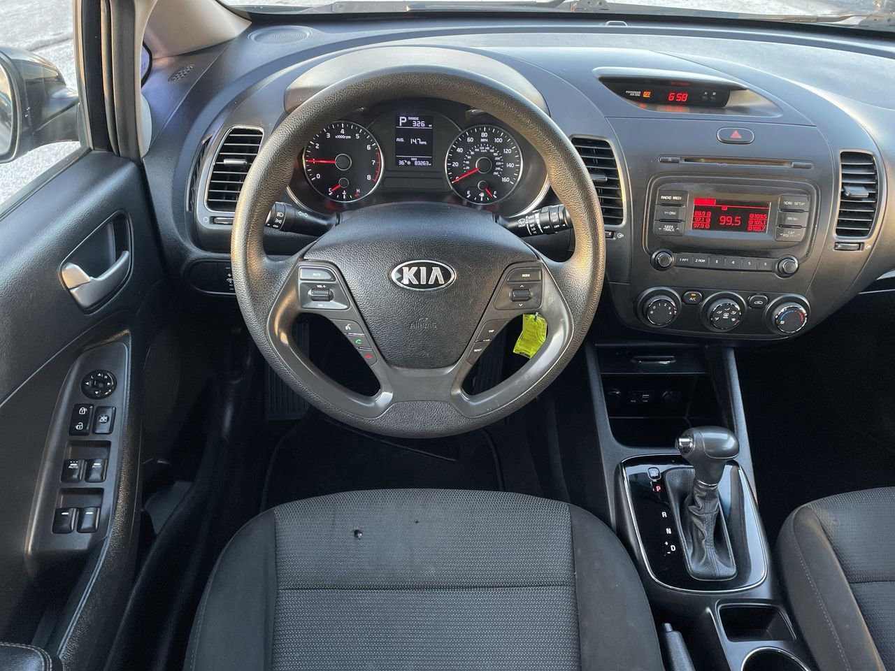 Thumbnail: 2017 Kia Forte - 11