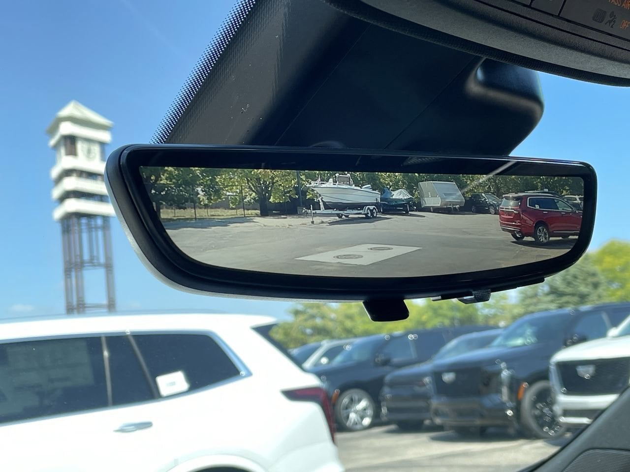 Thumbnail: 2022 Cadillac XT4 - 30
