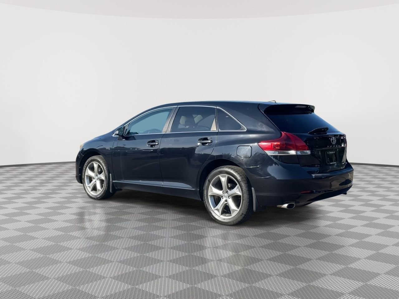 Thumbnail: 2013 Toyota Venza - 6