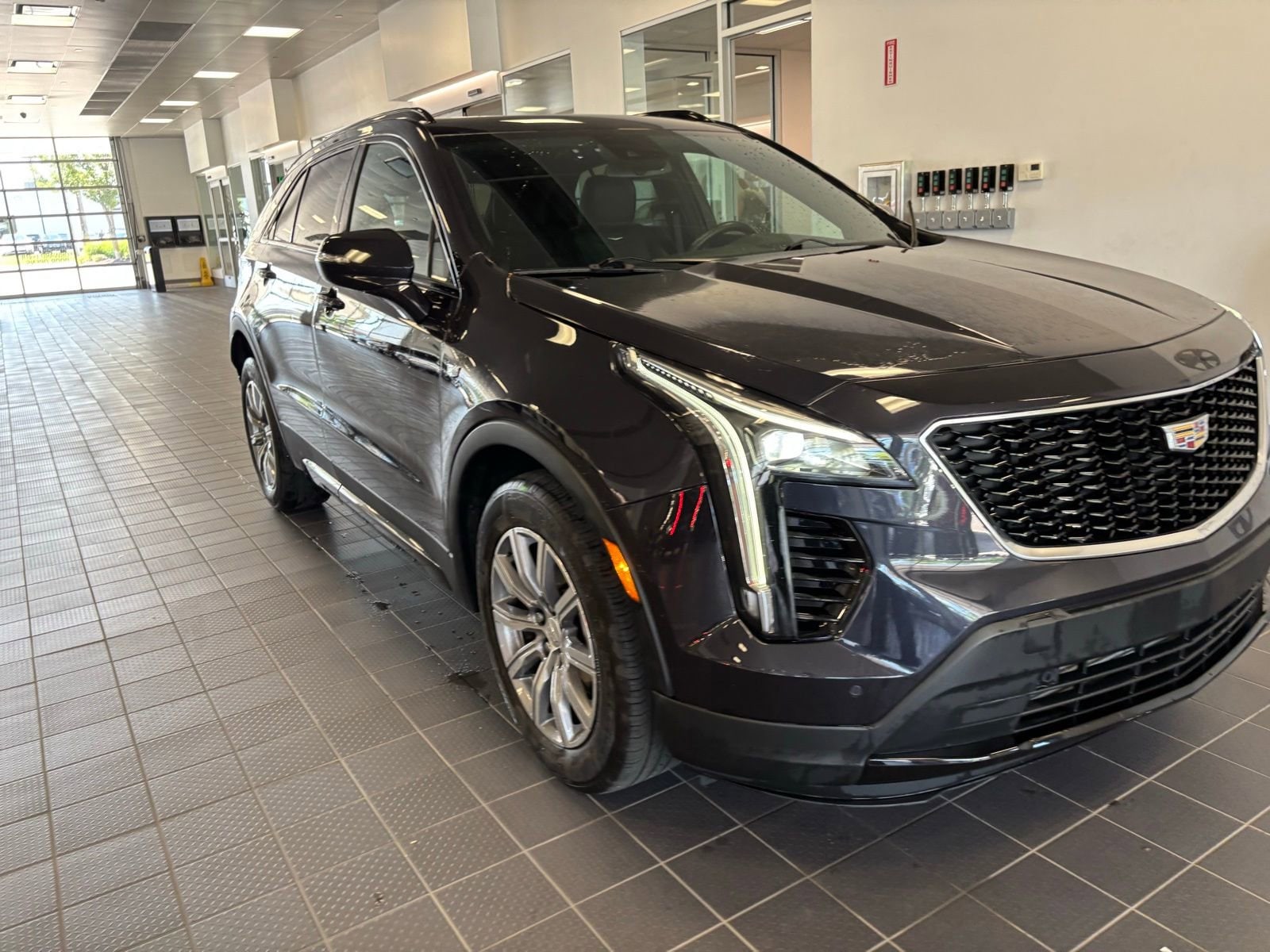 Thumbnail: 2023 Cadillac XT4 - 4