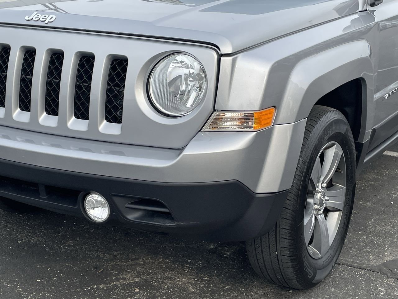Thumbnail: 2016 Jeep Patriot - 32