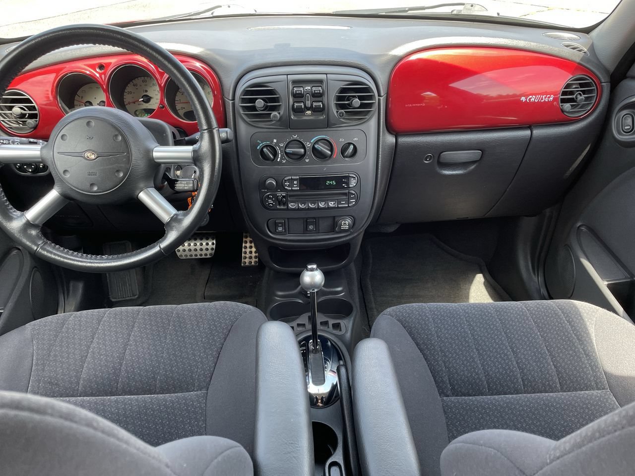 Thumbnail: 2004 Chrysler PT Cruiser - 21