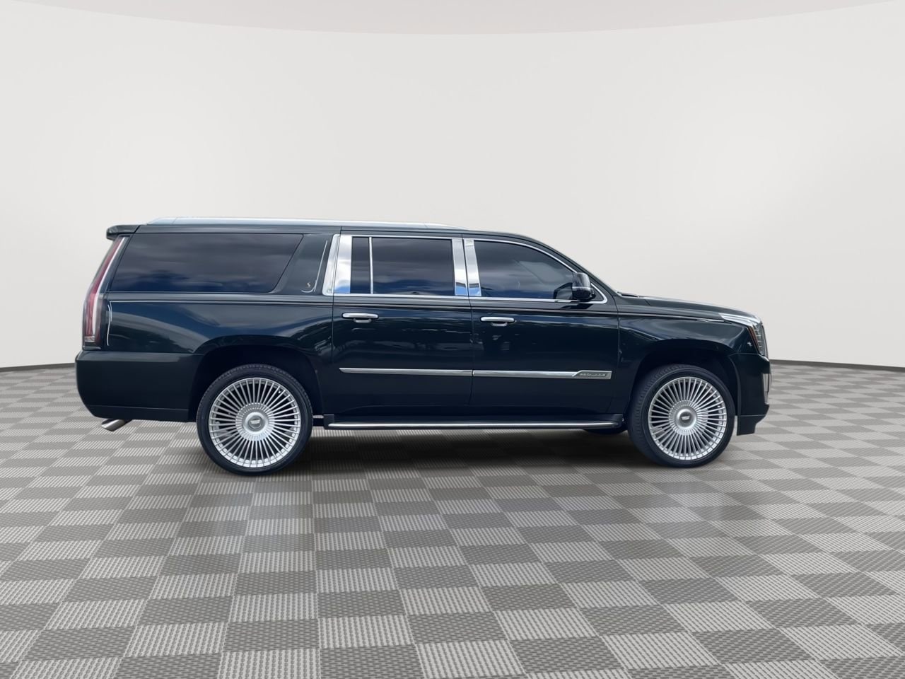 Thumbnail: 2016 Cadillac Escalade - 9