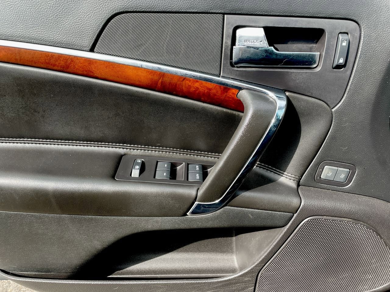 Thumbnail: 2012 Lincoln MKZ - 27
