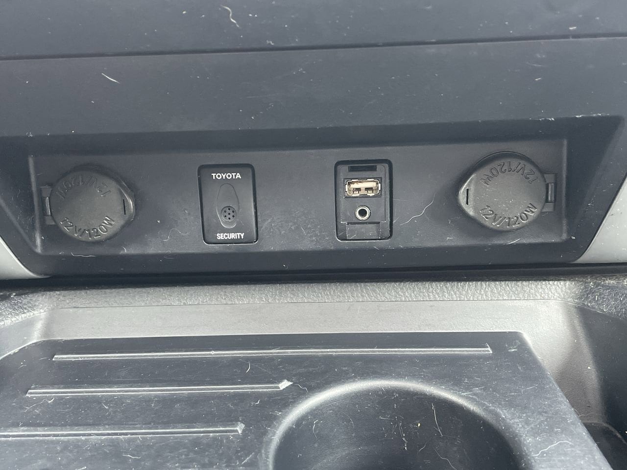 Thumbnail: 2017 Toyota Tundra - 25