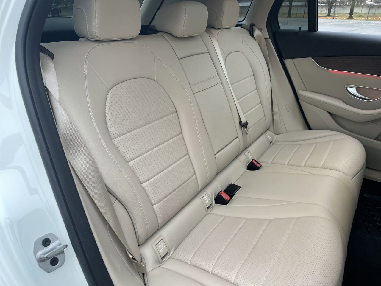 Thumbnail: 2022 Mercedes-Benz GLC - 15