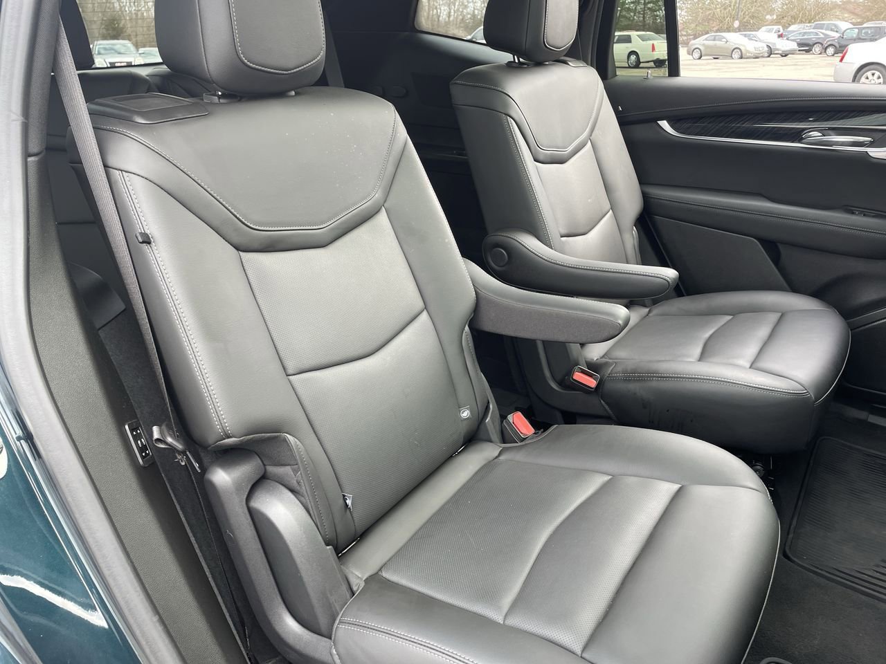 Thumbnail: 2024 Cadillac XT6 - 15