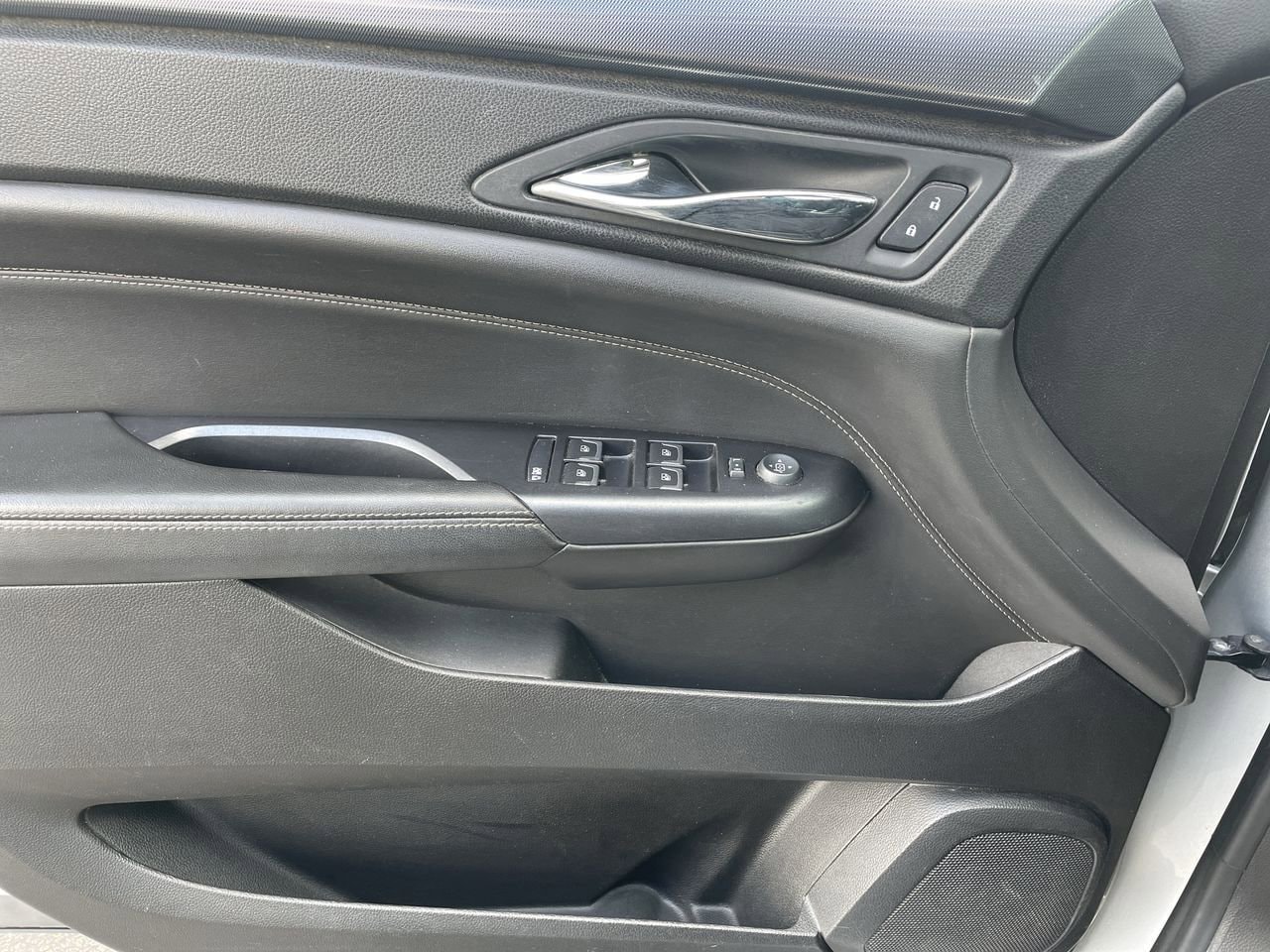 Thumbnail: 2015 Cadillac SRX - 27