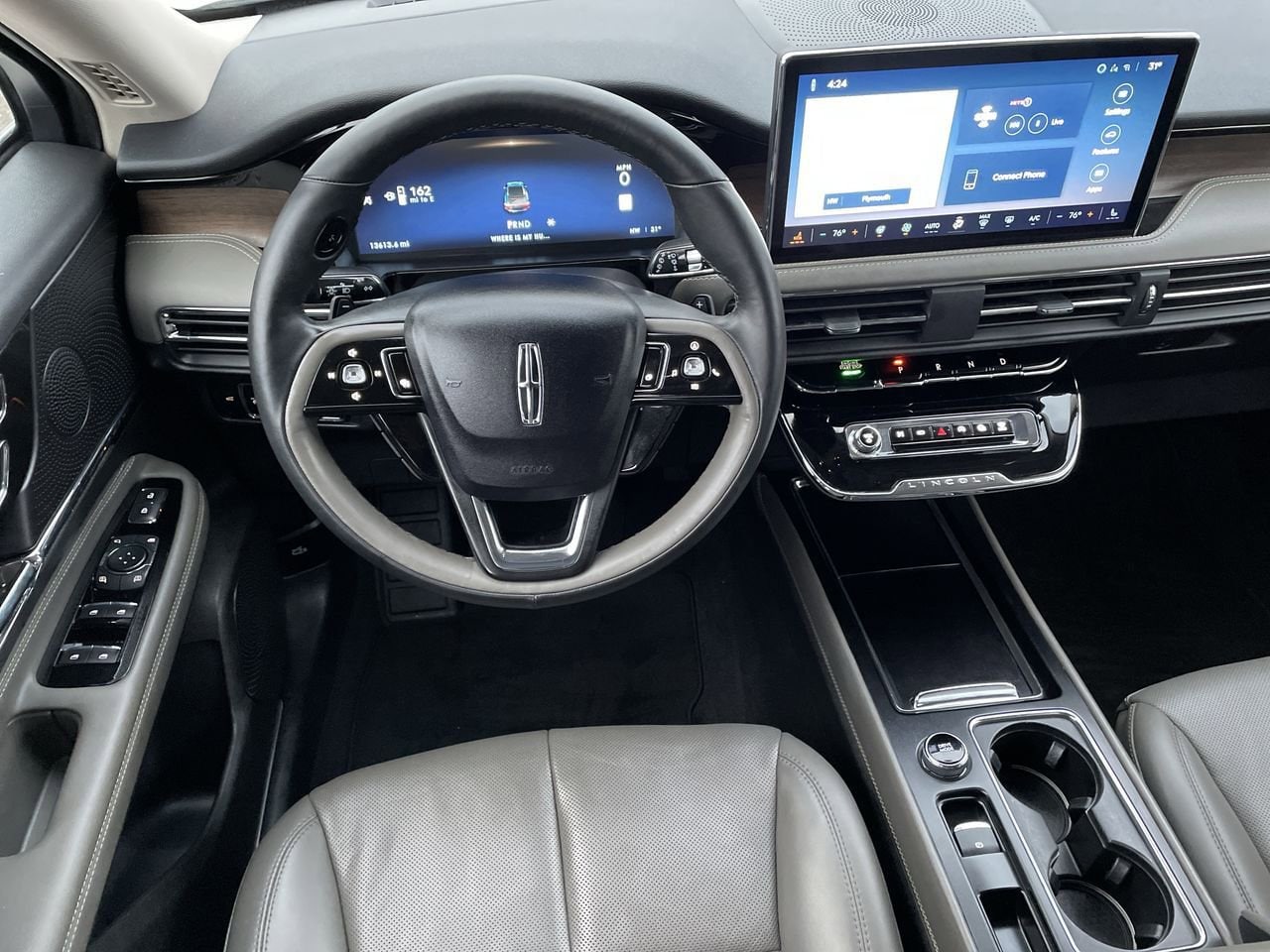 Thumbnail: 2023 Lincoln Corsair - 11