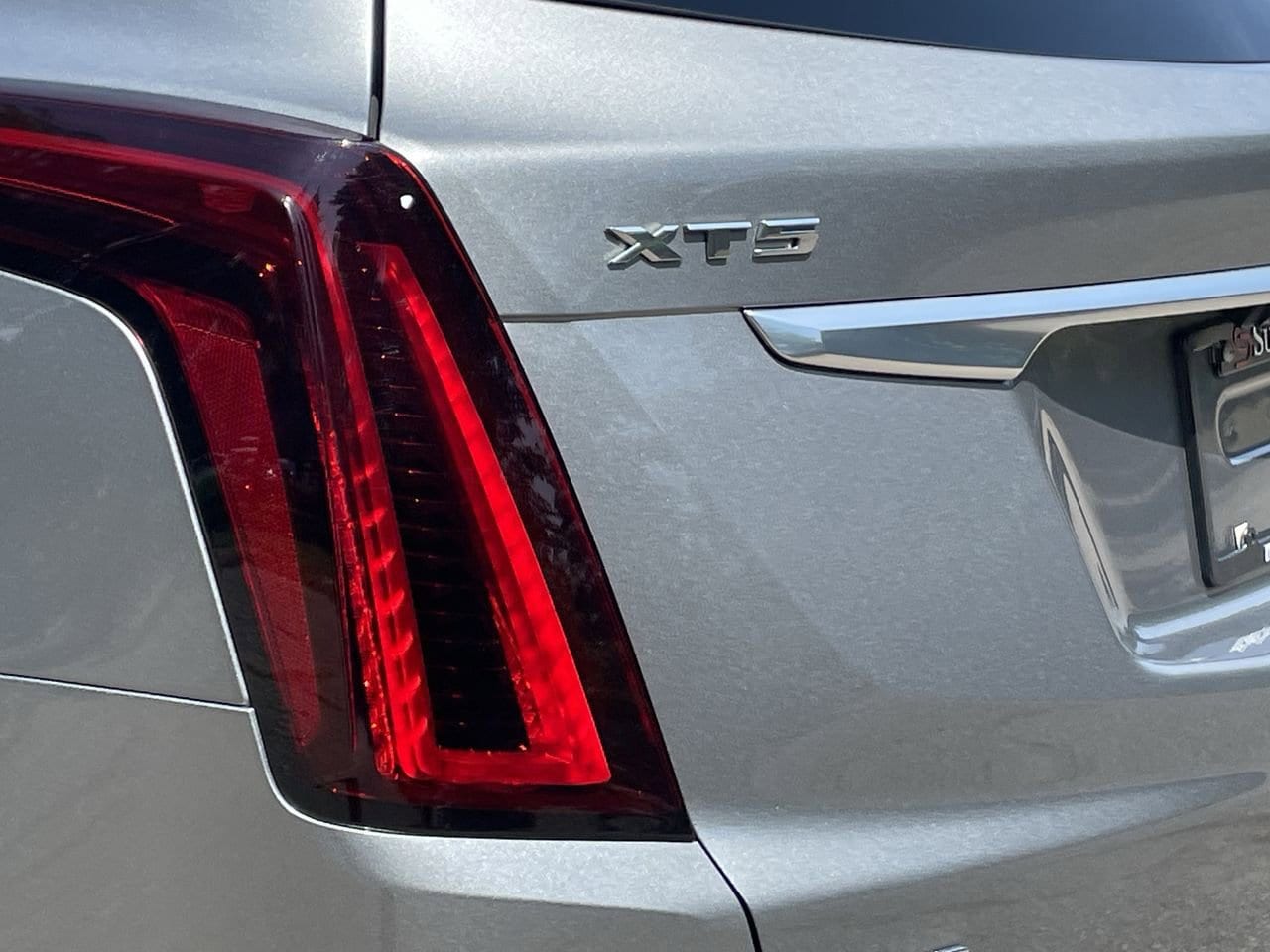 Thumbnail: 2023 Cadillac XT5 - 37