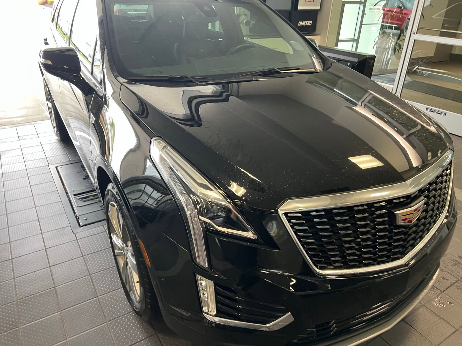 Thumbnail: 2024 Cadillac XT5 - 4