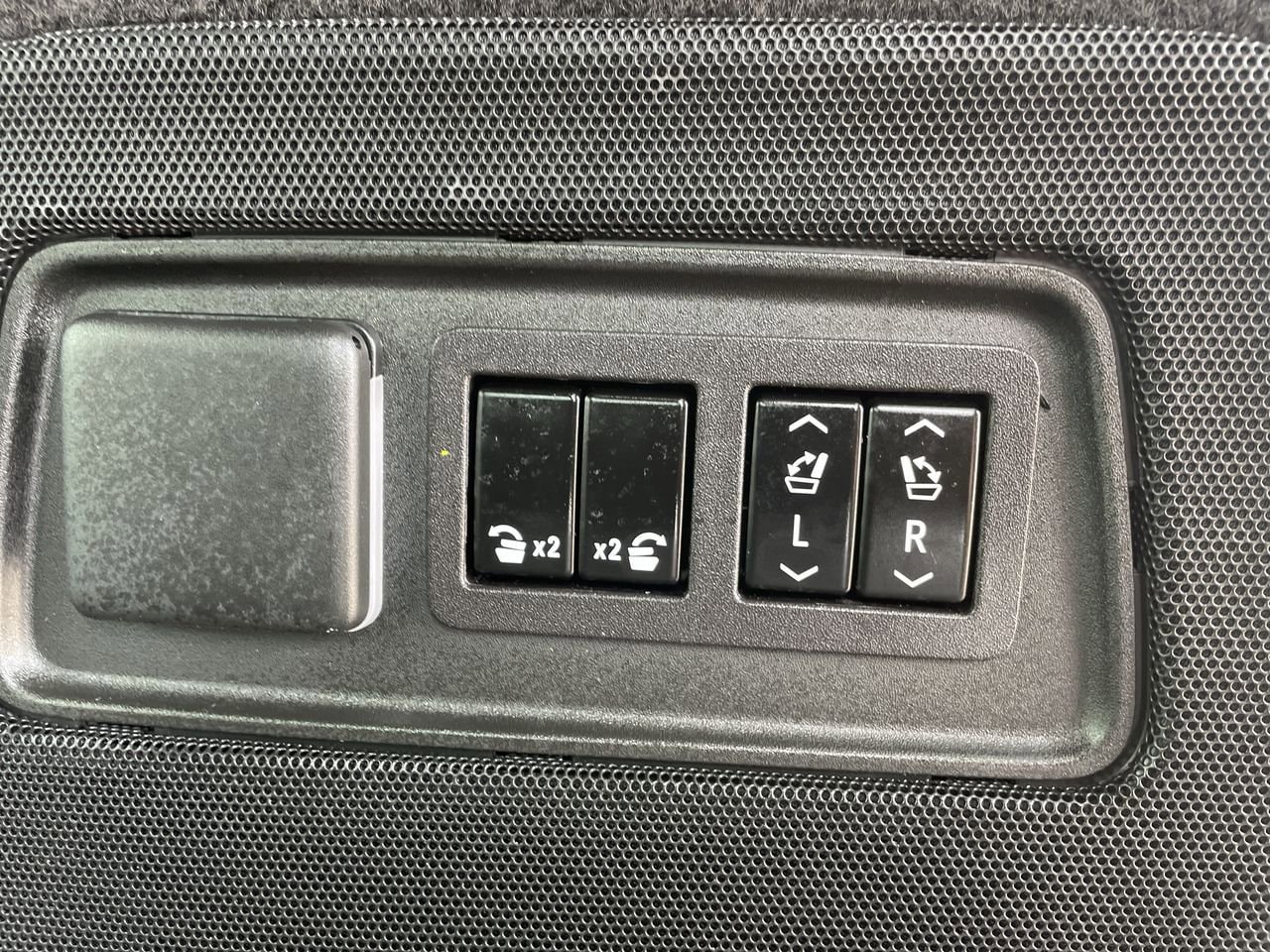 Thumbnail: 2024 Cadillac Escalade - 18