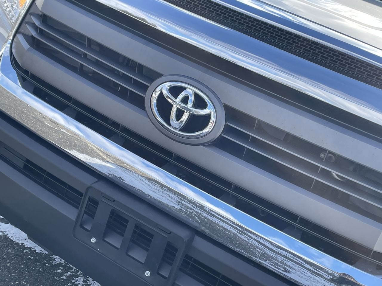 Thumbnail: 2016 Toyota Tundra - 32