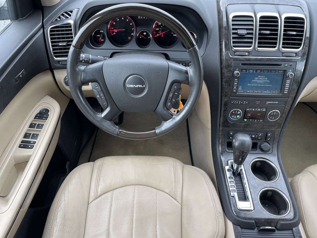 Thumbnail: 2012 GMC Acadia - 11