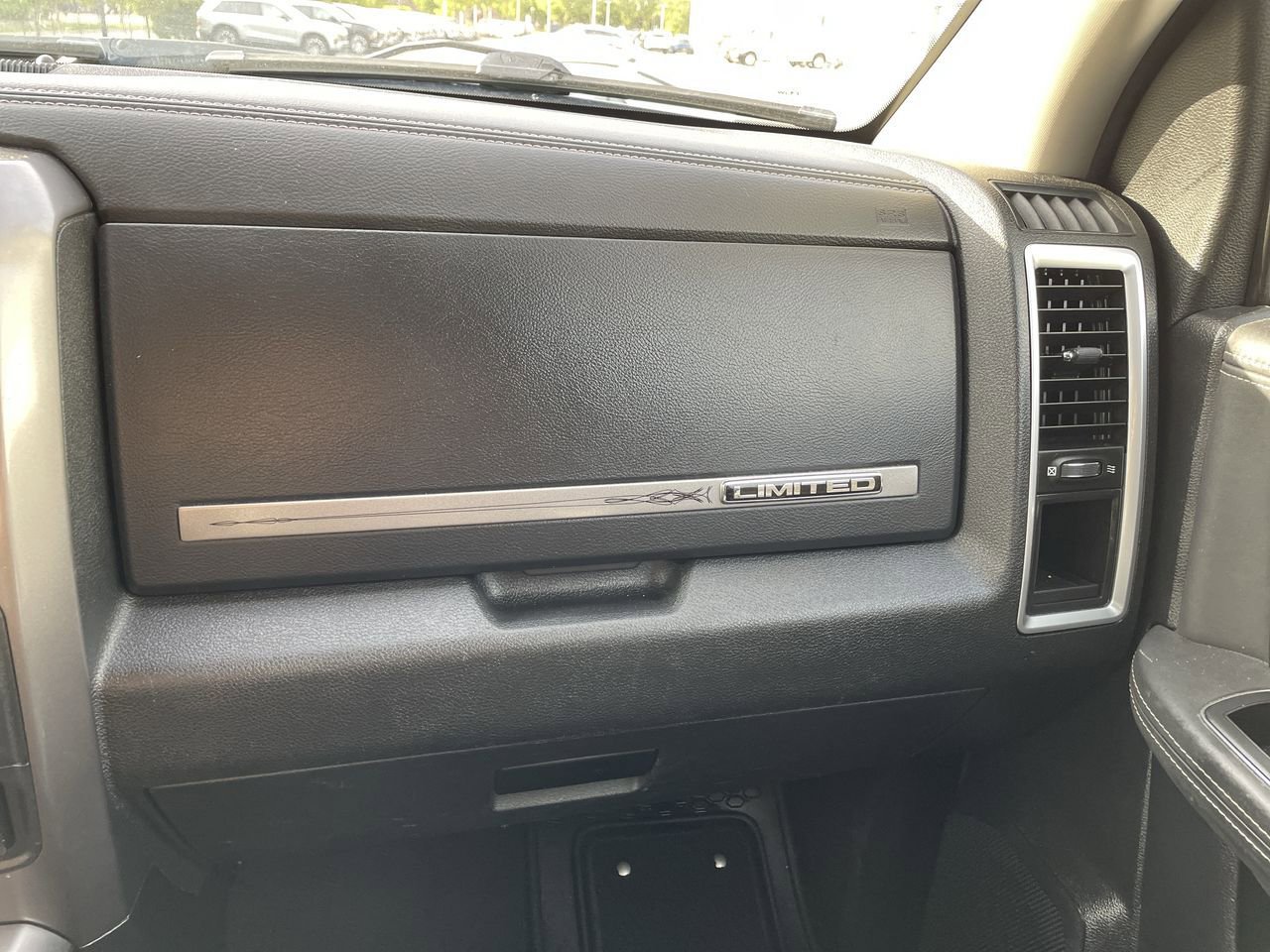 2015 RAM 3500 Longhorn 16