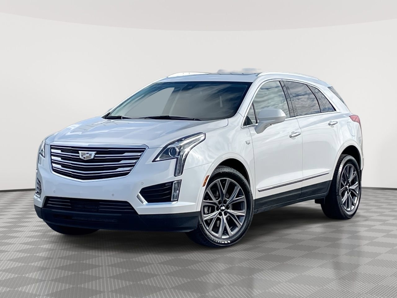 Thumbnail: 2019 Cadillac XT5 - 1