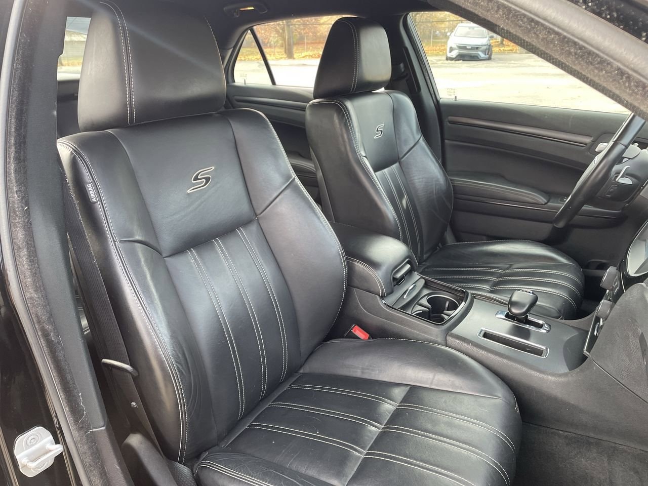 Thumbnail: 2013 Chrysler 300 - 14