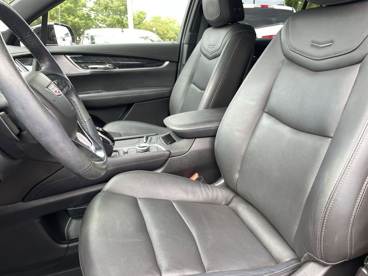 Thumbnail: 2020 Cadillac XT6 - 12