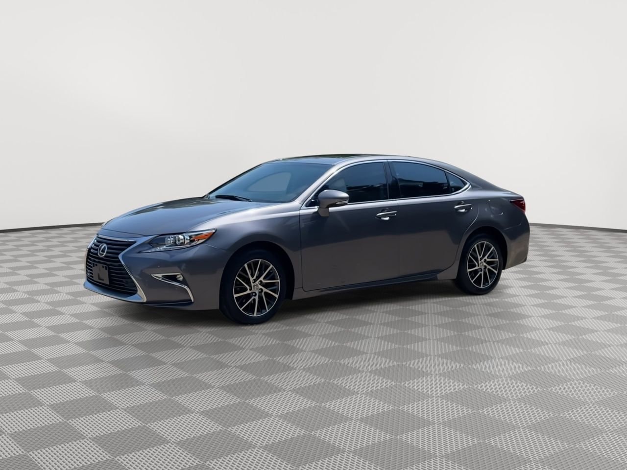 Thumbnail: 2016 Lexus ES - 4