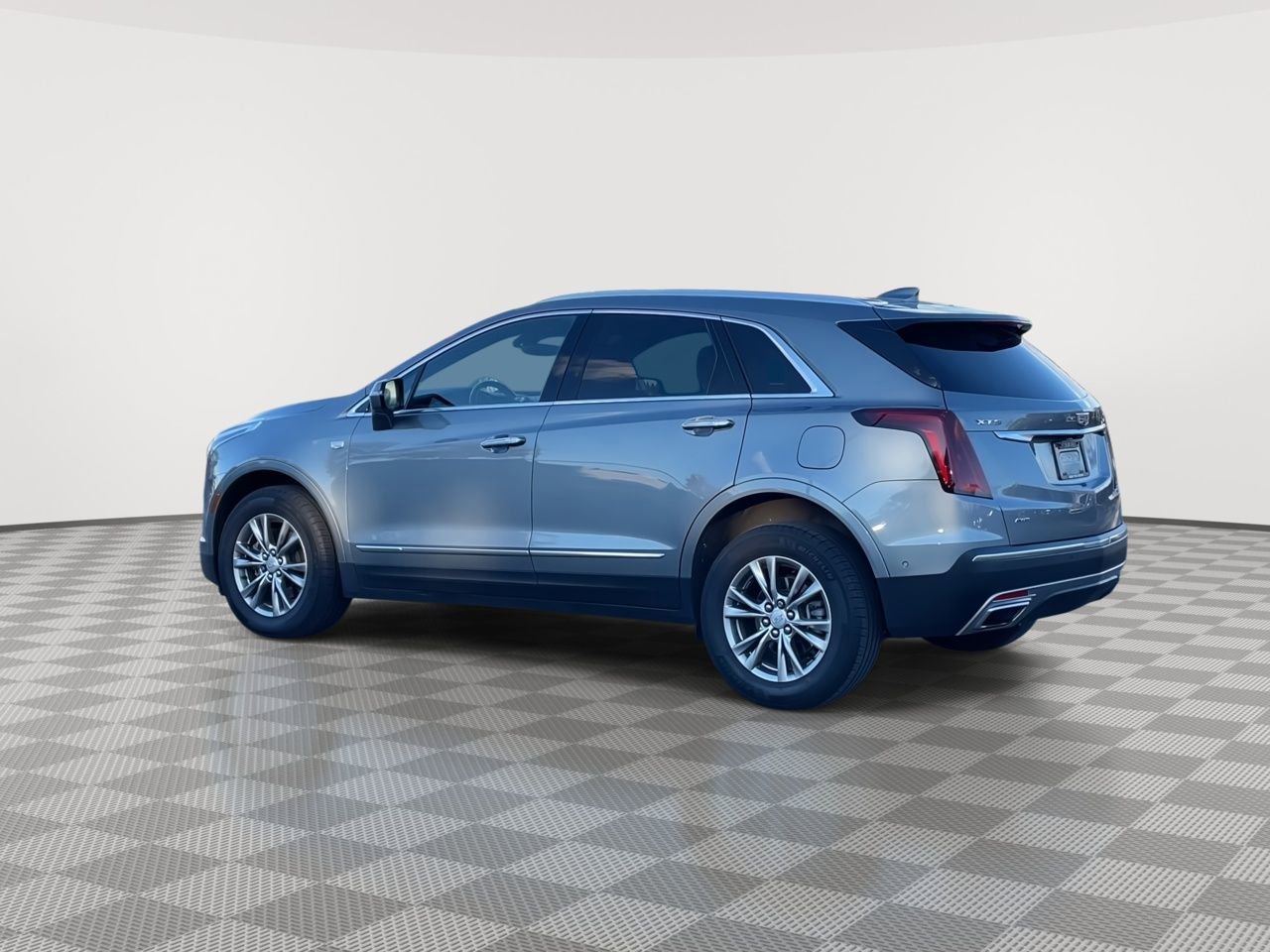 Thumbnail: 2023 Cadillac XT5 - 6