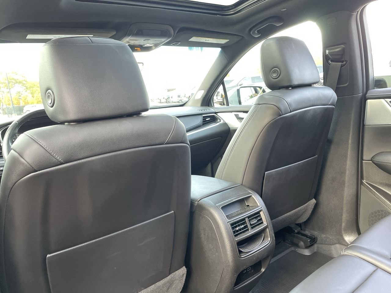 Thumbnail: 2023 Cadillac XT5 - 20