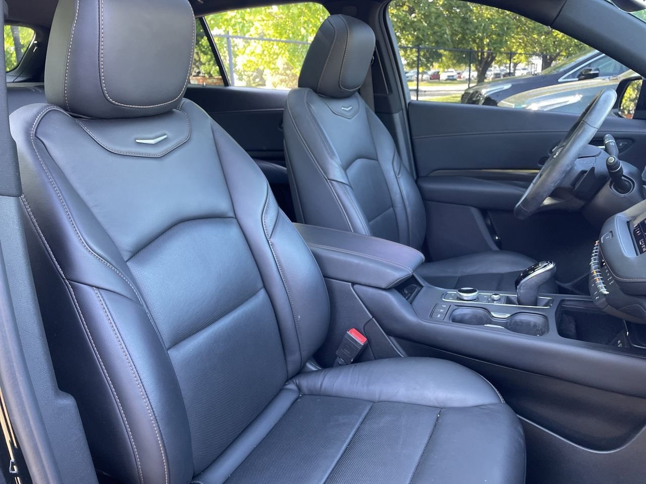 Thumbnail: 2023 Cadillac XT4 - 14