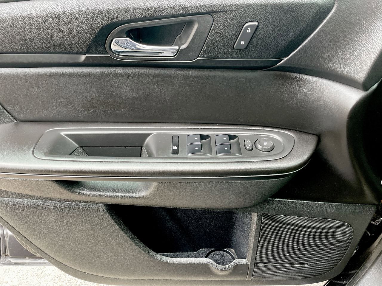 Thumbnail: 2015 Chevrolet Traverse - 27