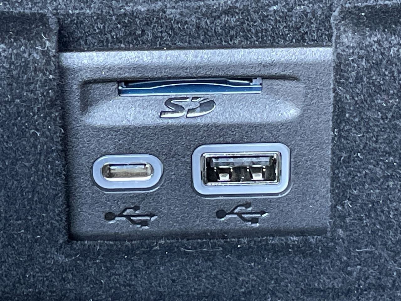 Thumbnail: 2024 Cadillac XT5 - 24